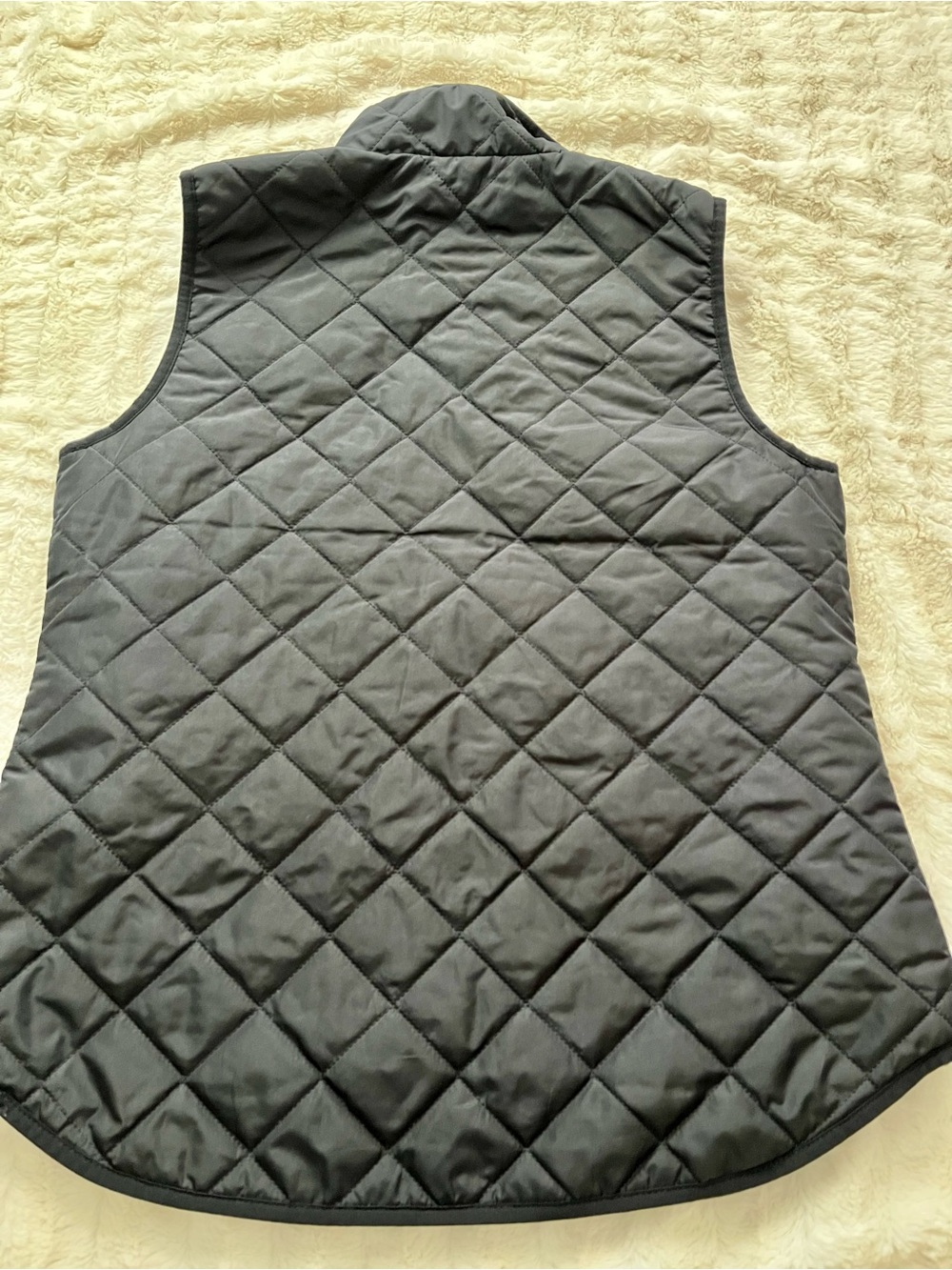 Old Navy Women’s  Quilted Sleeveless Puffer Vest - Black - Picture 2 of 6